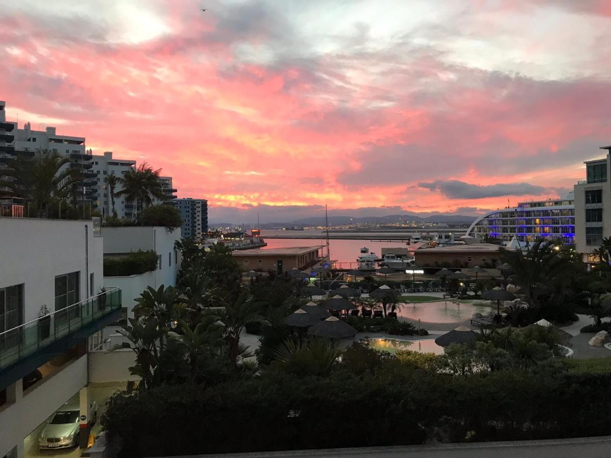 Swimming Pools Apartment In Ocean Village - 2 Bed 2 Bath Rock View Gibraltar Eksteriør bilde